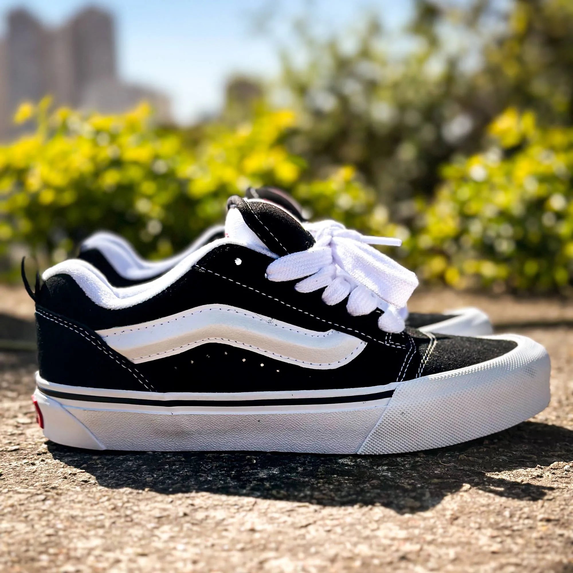 Vans Knu Skool Black White